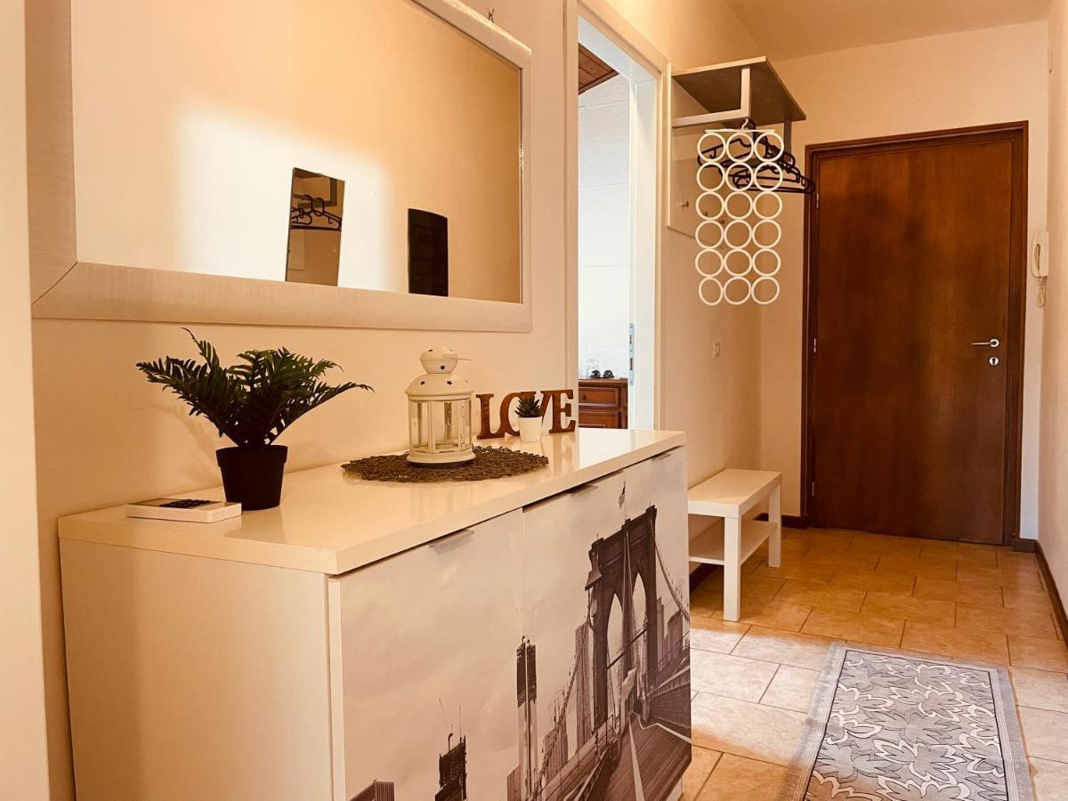 Casa Amelie Apartment Peschiera del Garda Luaran gambar
