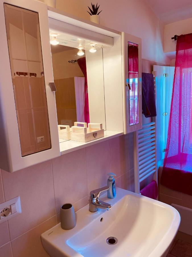 Casa Amelie Apartment Peschiera del Garda Luaran gambar