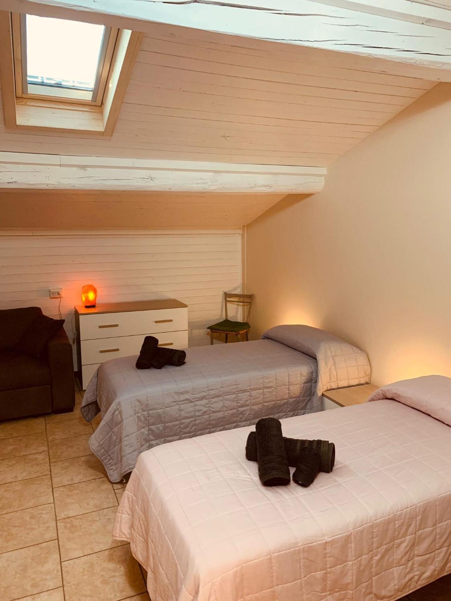 Casa Amelie Apartment Peschiera del Garda Luaran gambar